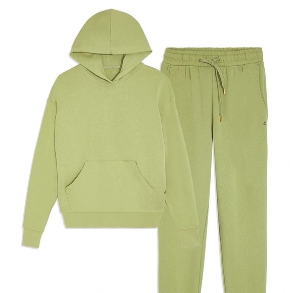 NWT WeWoreWhat sage green SET of hoodie and sweatpants - Picture 1 of 12